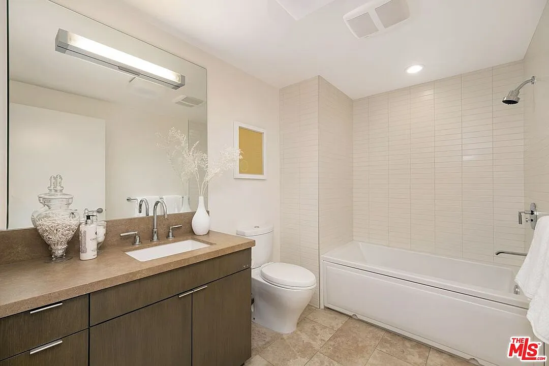 Main-floor bathroom