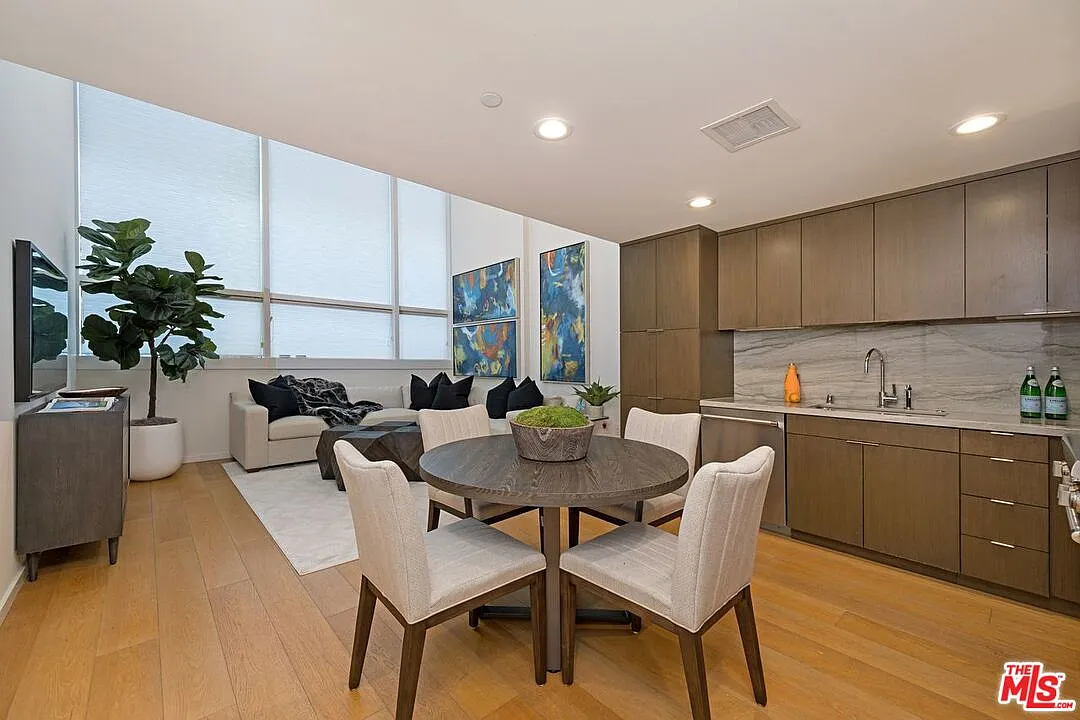 Kitchen and dining area